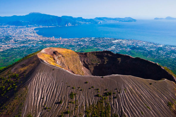 excursions-vesuvius-in-bus