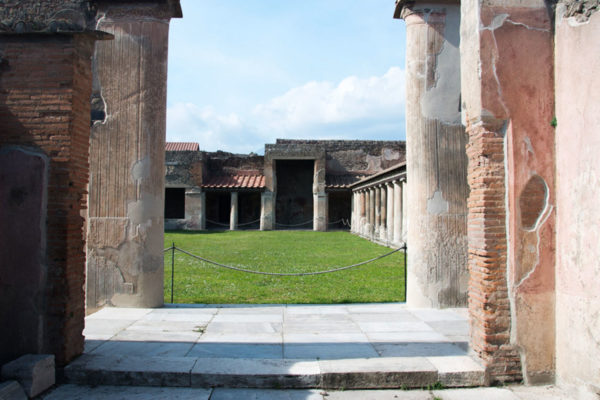 tour-pompei-excavation