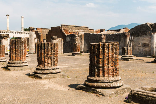 tour-pompei-excavation