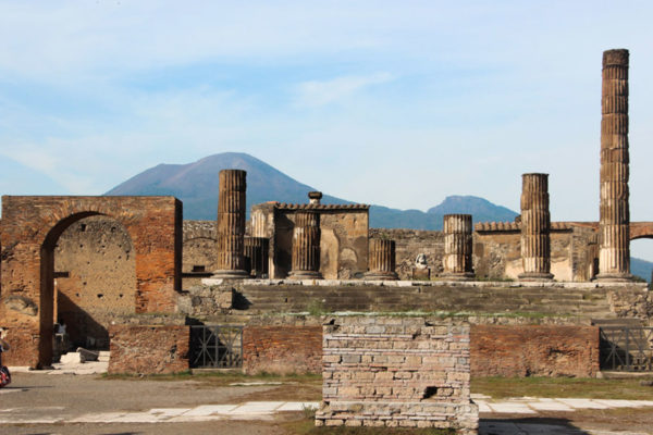 tour-pompei-excavation