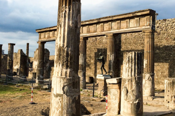 tour-pompei-excavation